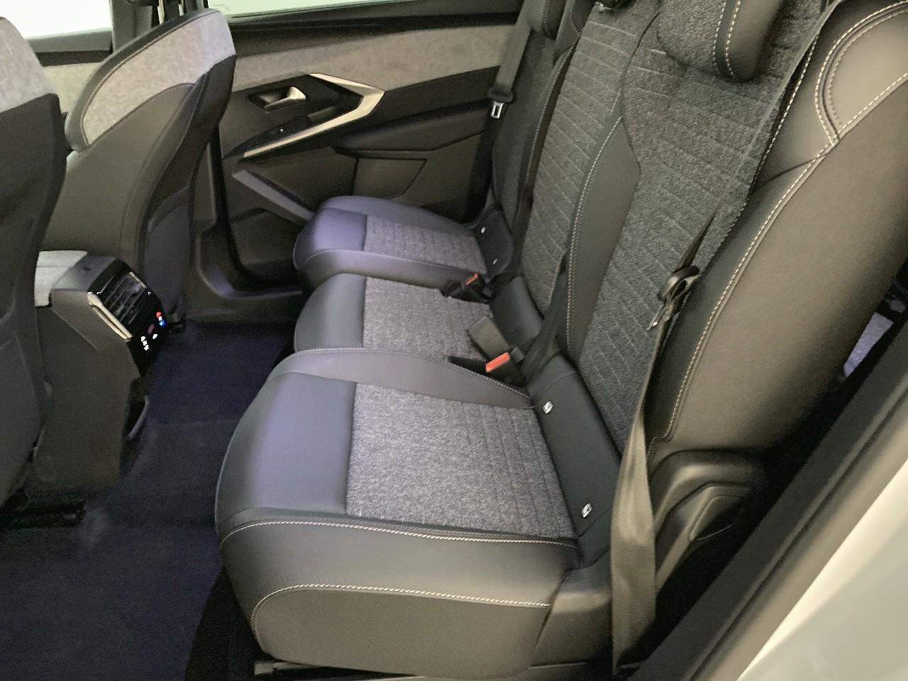 Peugeot 5008 hybrid 145 ch e-dcs6 allure — photo 10