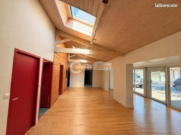 BUREAUX 100 m² SAINT-GERMAIN-DU-PUCH