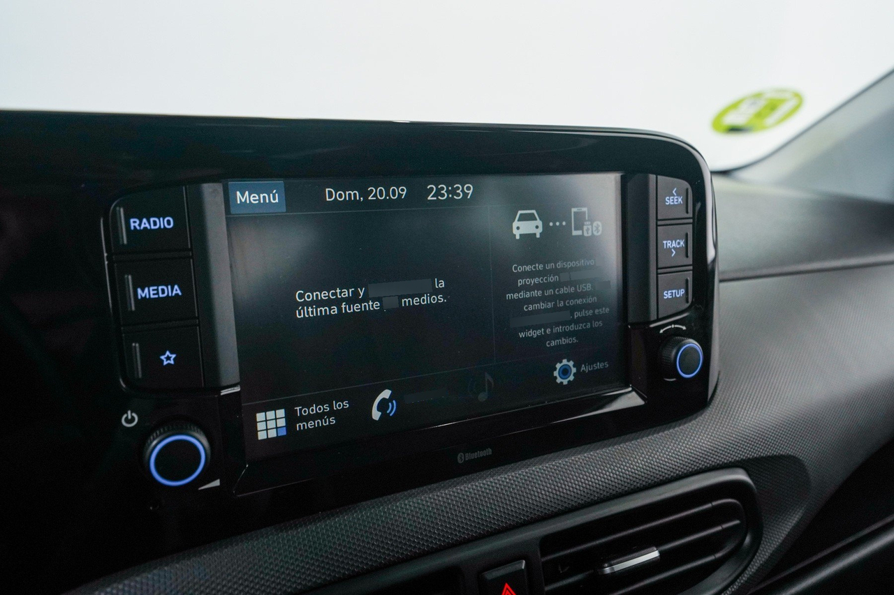 Hyundai i10 — photo 25