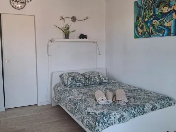 Studio meublé chateauneuf du pape 30 m2