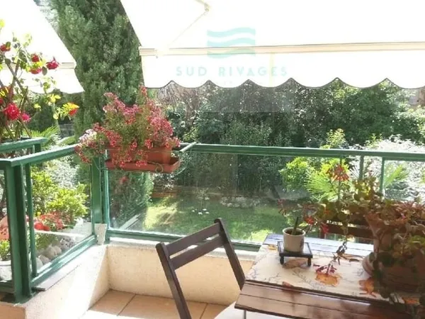 2 PIÈCES AVEC TERRASSE PROCHE CENTRE-VILLE