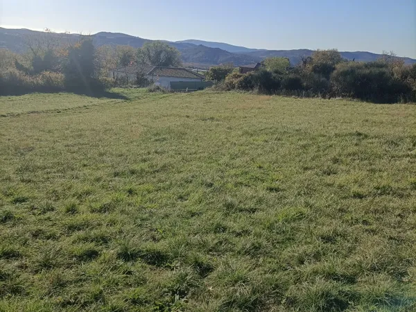 Terrain Exceptionnel de 1500 M²