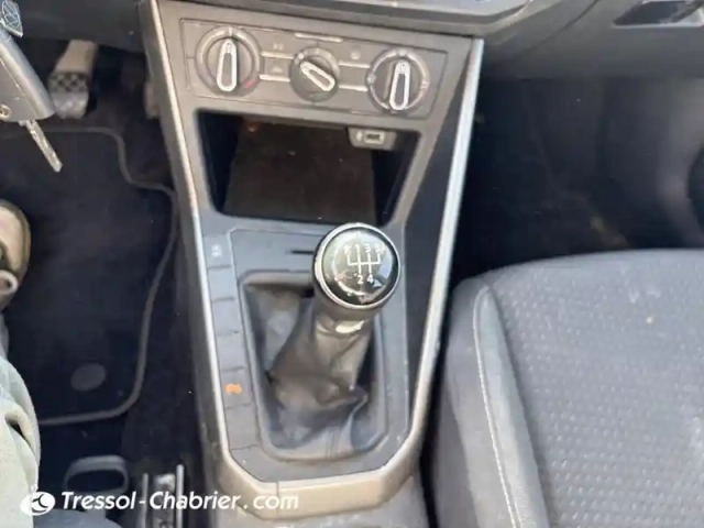 Volkswagen Polo 1.0 tsi 95 s&amp;s bvm5 connect — photo 5