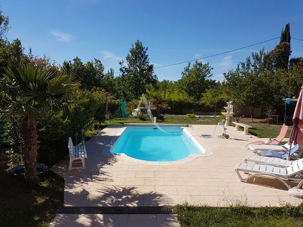 VILLA EN VIAGER A REGUSSE TYPE 6 DE 170 m2 PISCINE GARAGE