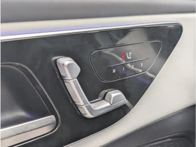 Mercedes Glc 300 e  hybrid eq 4matic — photo 15