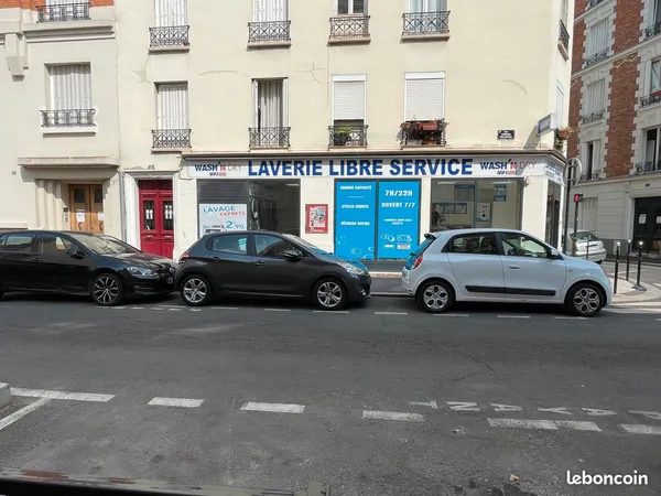 Murs de boutique occupés à vendre Clichy