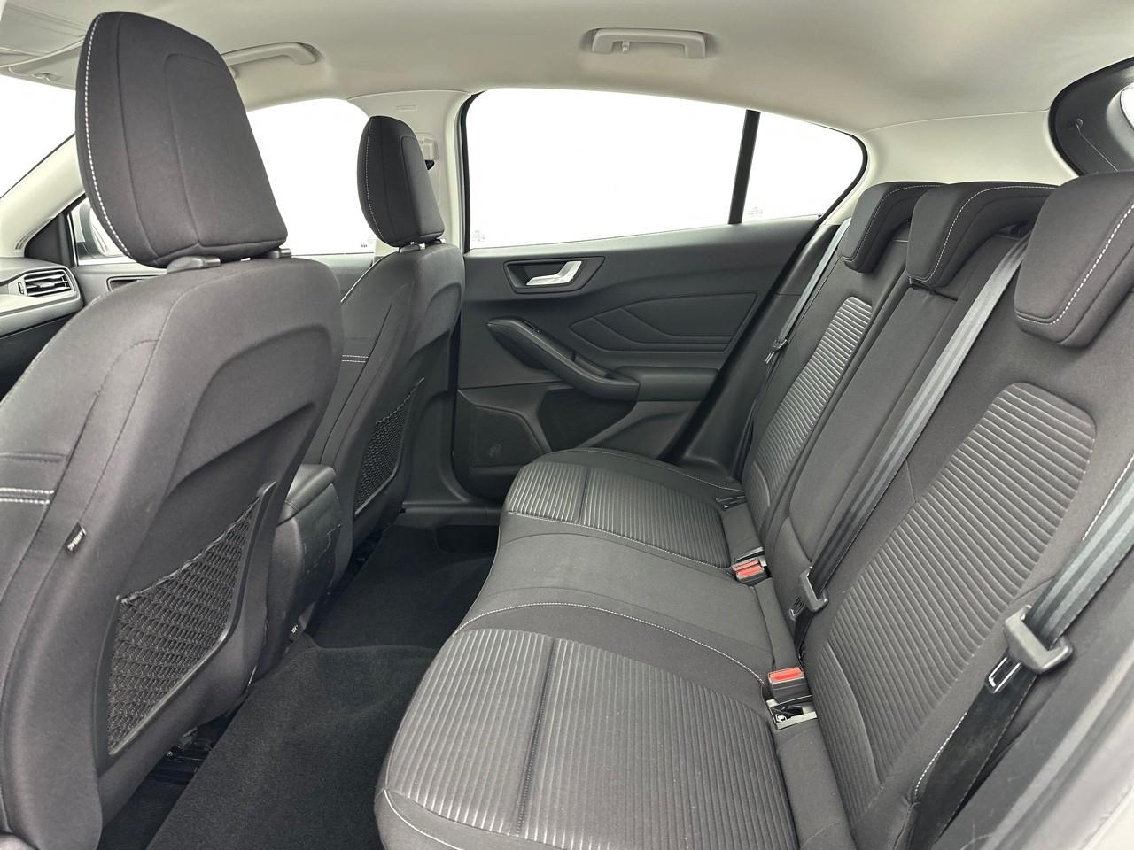 Ford Focus 1.0 ecoboost 125 s&s titanium — photo 12