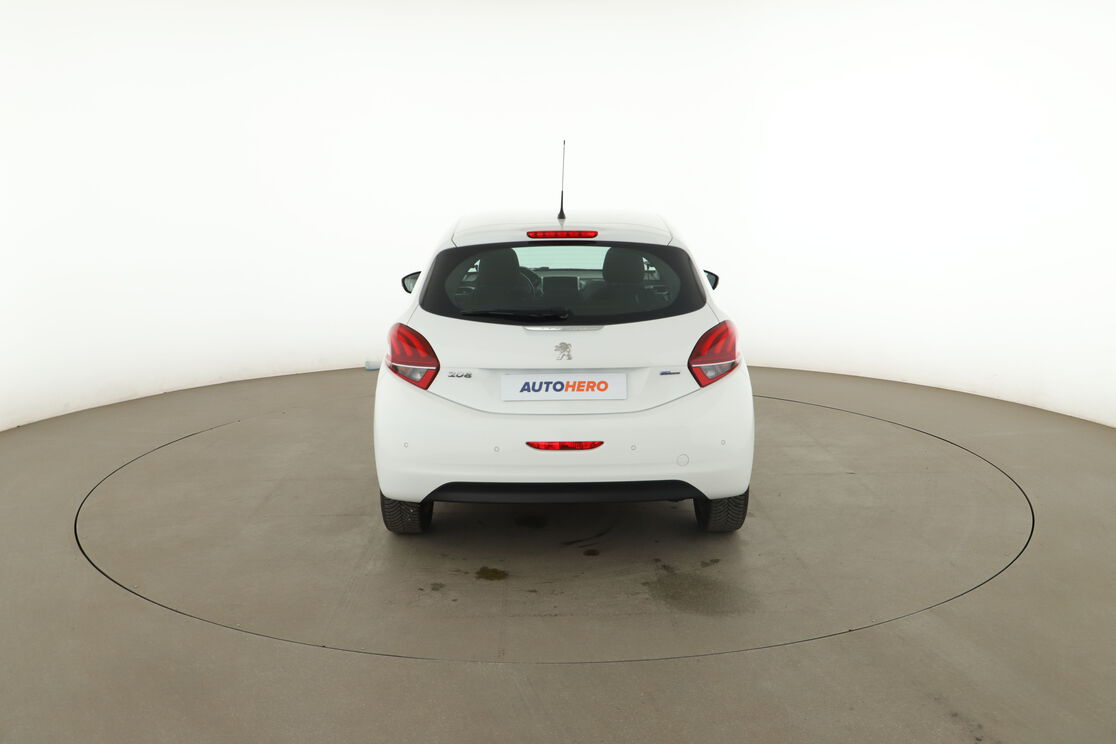 Peugeot 208 1.2 PureTech Allure — photo 4