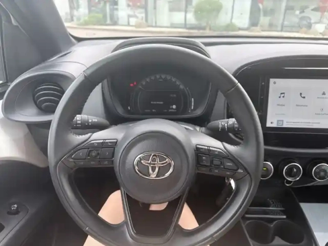 Toyota Aygo 1.0 vvt-i 72 dynamic — photo 14