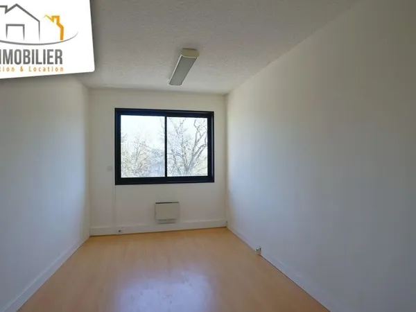 Local commercial 15m2 Ferney-Volatire