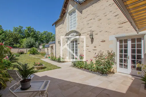 Maison 5 pièces 198 m²