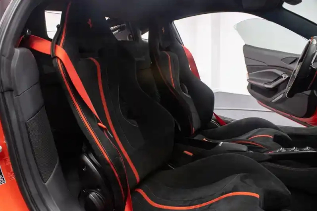 Ferrari F8 tributo 3.9  v8 biturbo 720ch — photo 52