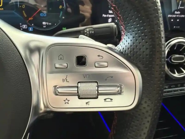 Mercedes Gla 250 e amg line — photo 17