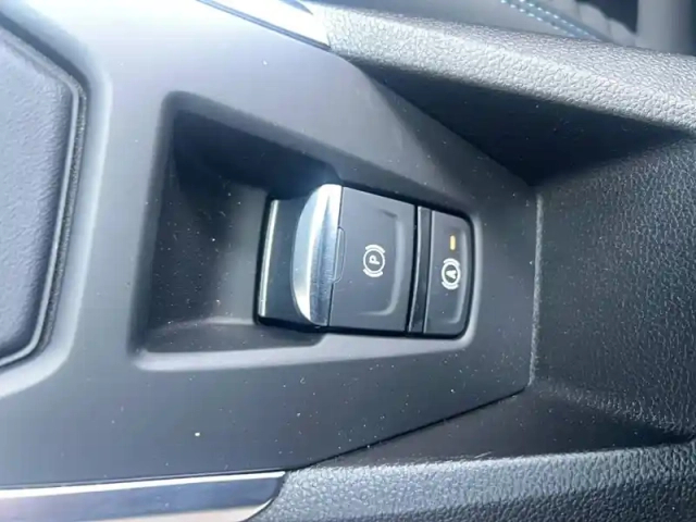 Renault Clio eco-g 120 ch edc — photo 6
