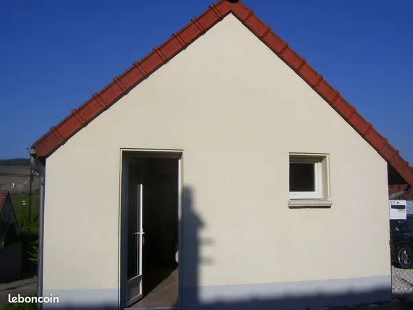 Maisonette avec parking refaite à neuf