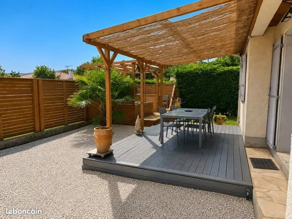 Maison rénovée 84 m² + garage + jardin+ Clim - 10 min de Revel