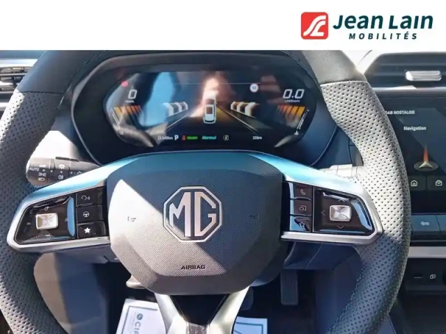 Mg Zs 1.5 l hybrid+ 197 ch — photo 42