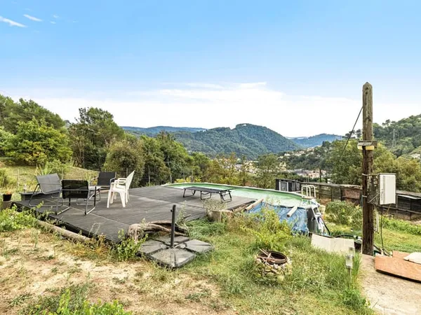 Contes // La Pointe : Maison - 8 Pièces - Terrain - Vue Dégagée - Piscine - Stationnements