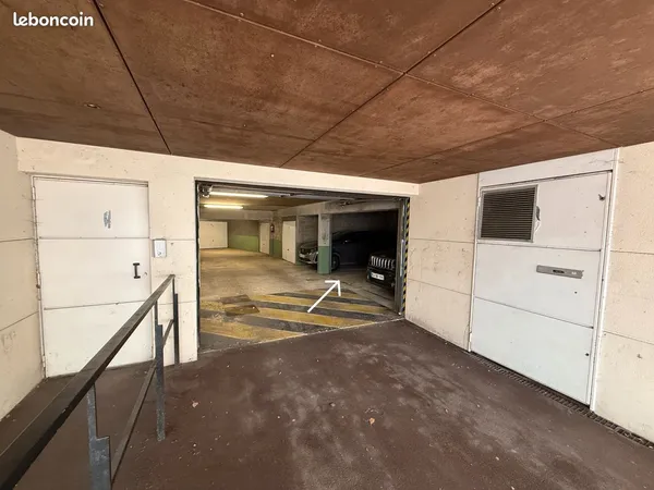 Location place de parking privée - Rue Alexandre Coutureau (Saint-Cloud)