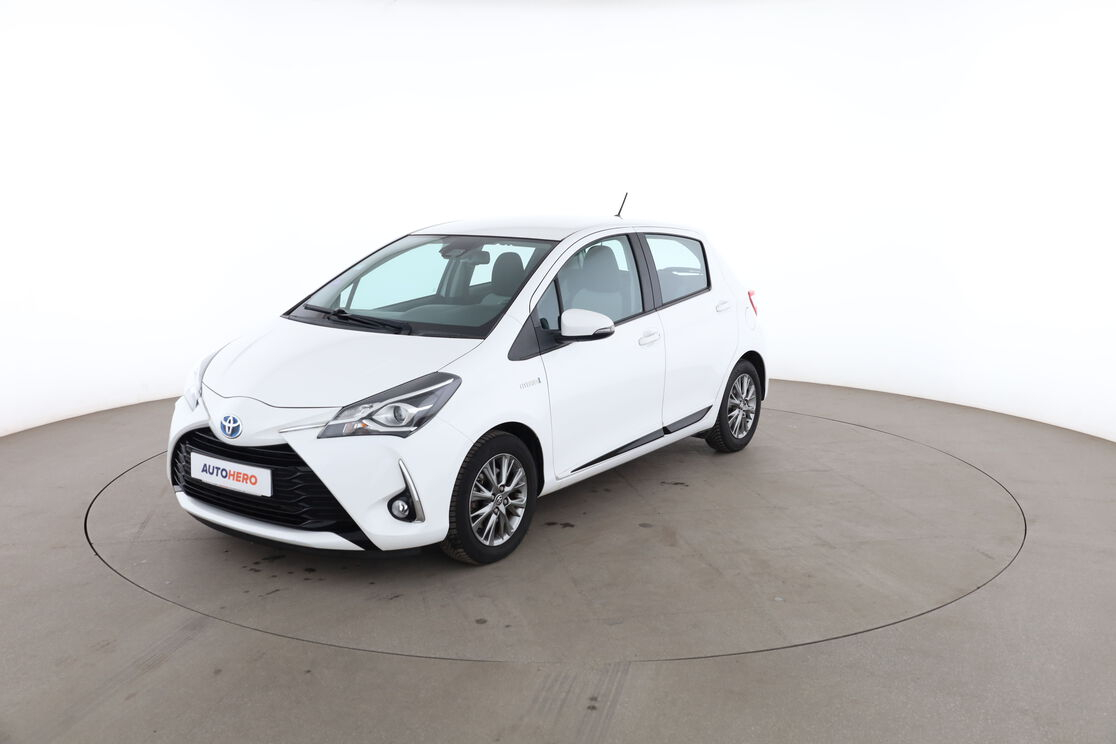 Toyota Yaris 1.5 Hybrid Dynamic — photo 1