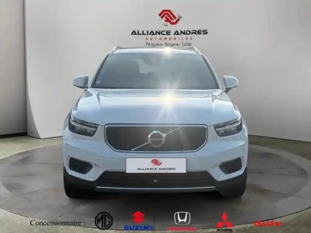 Volvo Xc40 t2 129ch momentum — photo 2