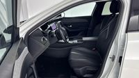 Peugeot 308 PHEV 180ch Allure Pack e-EAT8 — photo 12