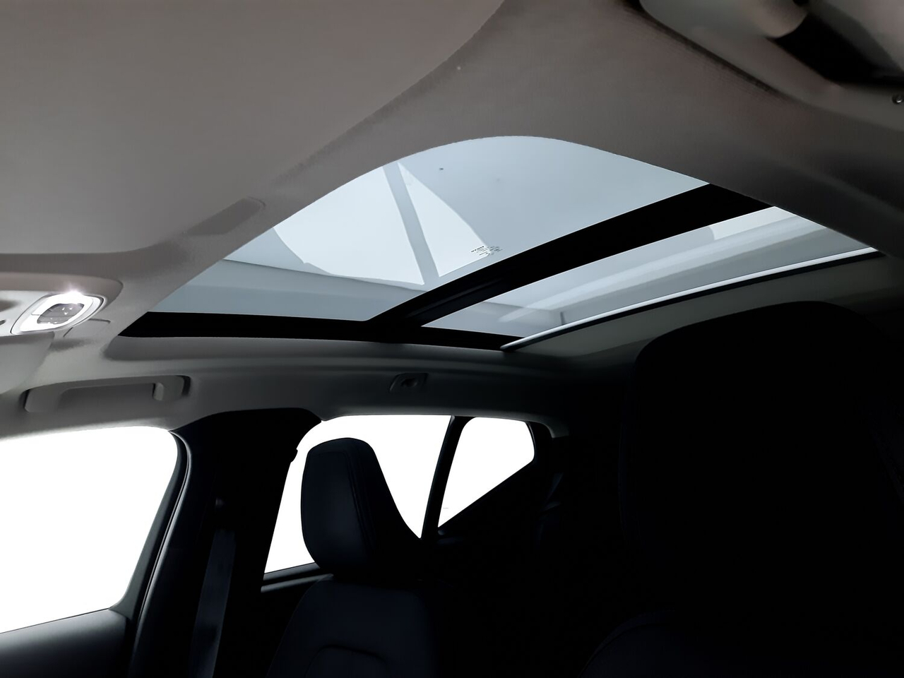 Volvo XC40 — photo 11