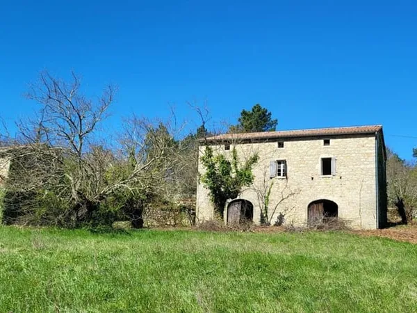 Ensemble immobilier à vendre Sud Ardèche 07260 JOYEUSE