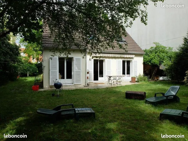 Pied-à-terre maison centre-ville avec jardin