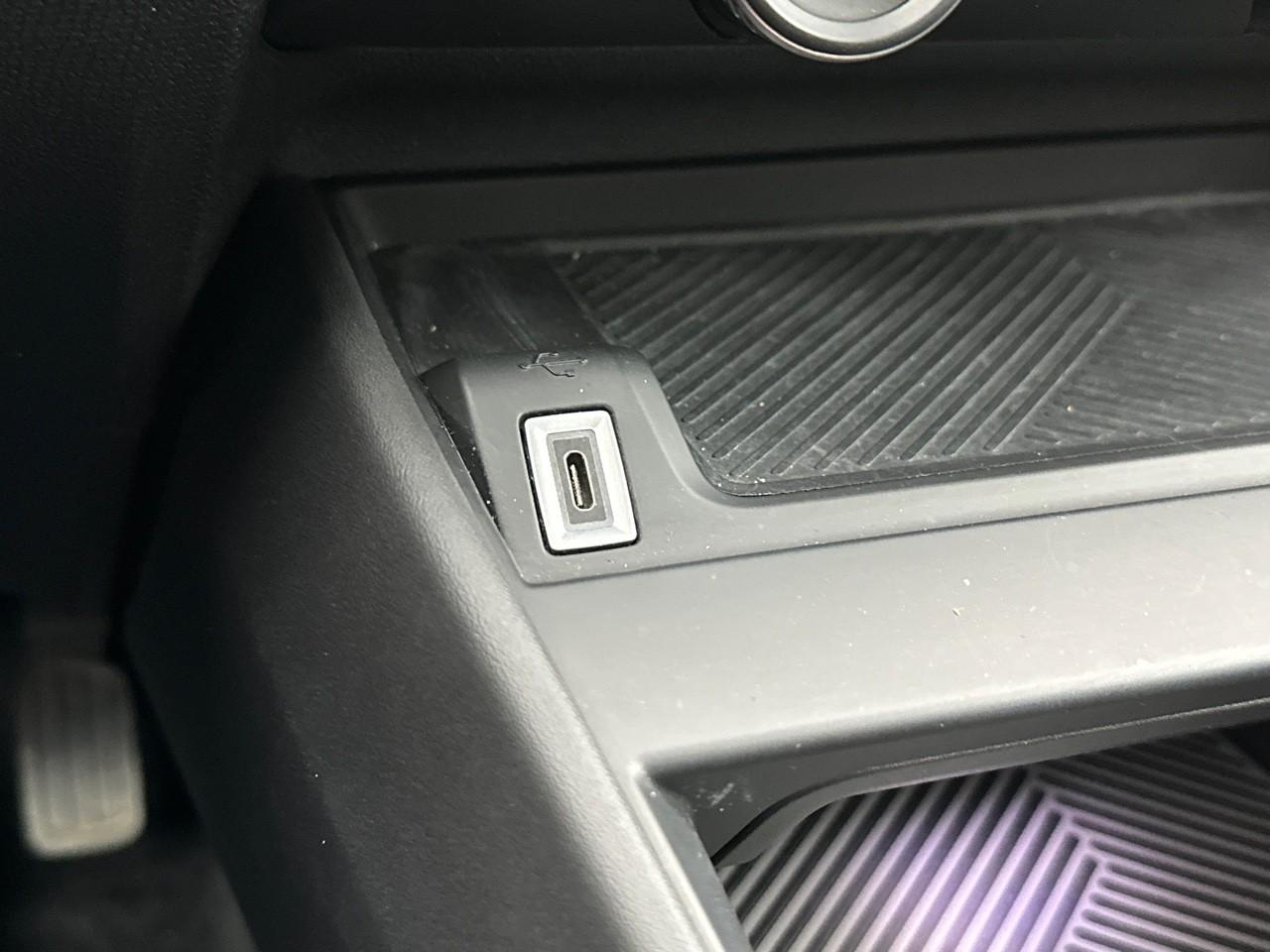 Citroën C4 puretech 130 s&s eat8 shine — photo 30