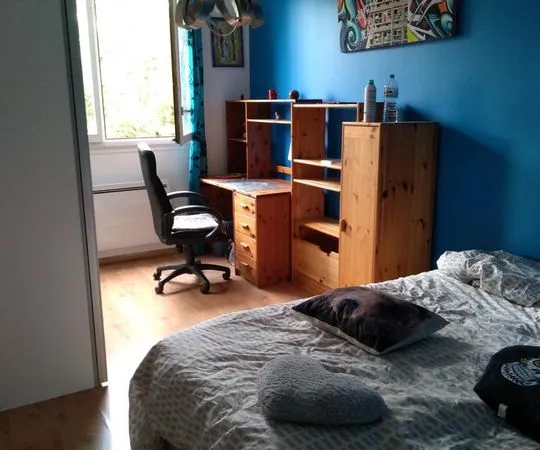 Chambre de 15m2 à louer sur Oullins