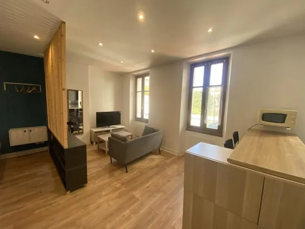 Appartement Location Marseille 1p 30m² 693€