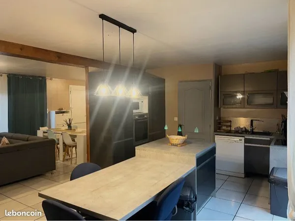 Logement mitoyen 95m2 - 4 chambres - la Houblonnière