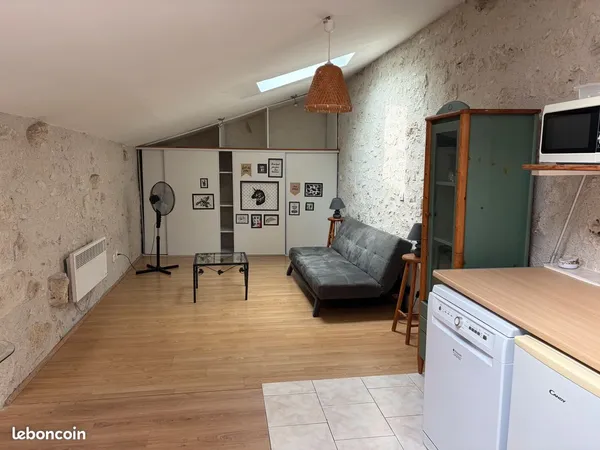 Studio a louer renove