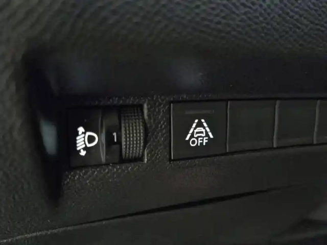 Peugeot 208 puretech 100 s&amp;s eat8 — photo 18
