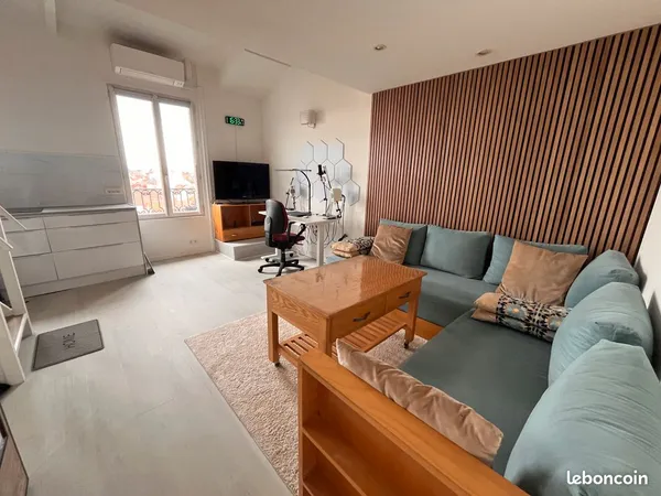 Studio duplex meublé 26 m² - 3,70 m sous plafond - vue panoramique La Défense - Colombes