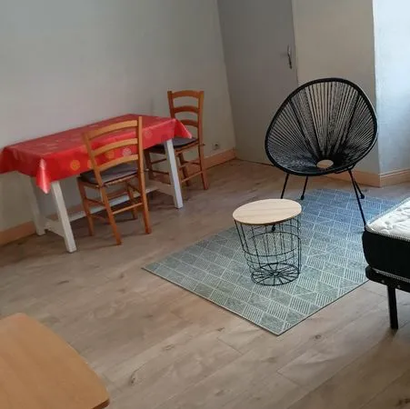 Studio centre Bressuire - idéal 1 étudiant - stagiaire