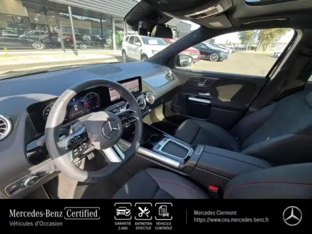 Mercedes Gla 180 d 116ch amg line 8g-dct — photo 12