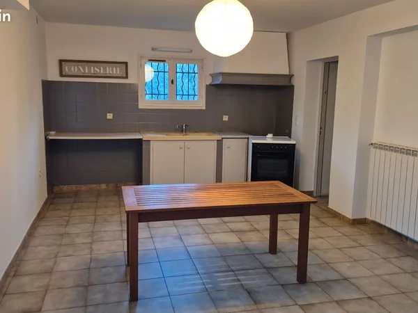 Appartement rez de chaussez St Rémy de Pce