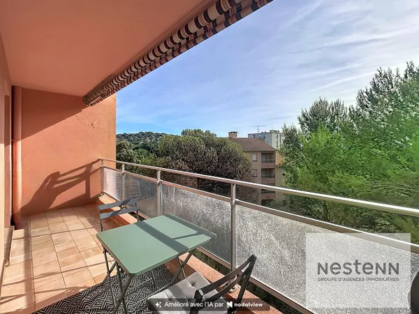 Charmant appartement 2 pièces à vendre à Sainte-Maxime, proche centre