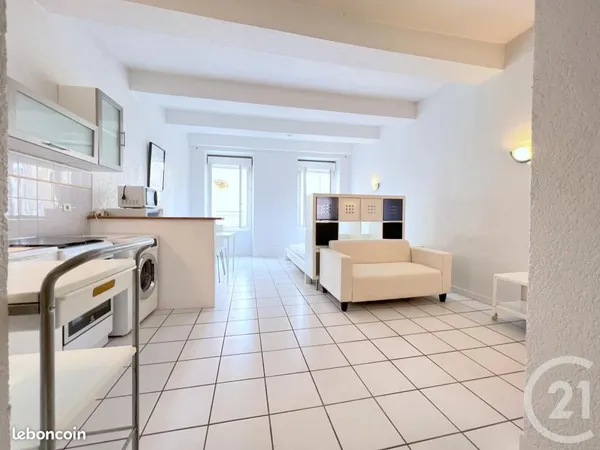 Studio 1 pièce 33 m²