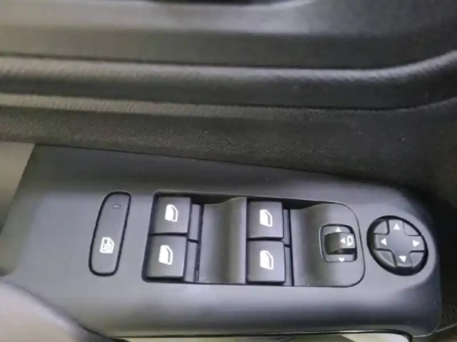 Citroën C5 Aircross hybride rechargeable 225 s&amp;s e-eat8 — photo 52