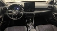 Toyota Yaris 116h Design 5p MC24 — photo 11