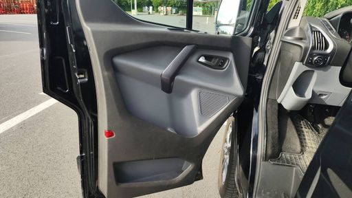 Ford Tourneo Custom 290 L1H1 2.0 TDCi 170ch - Sport – 2017 – 140597 km – Diesel – Boîte Automatique — photo 31