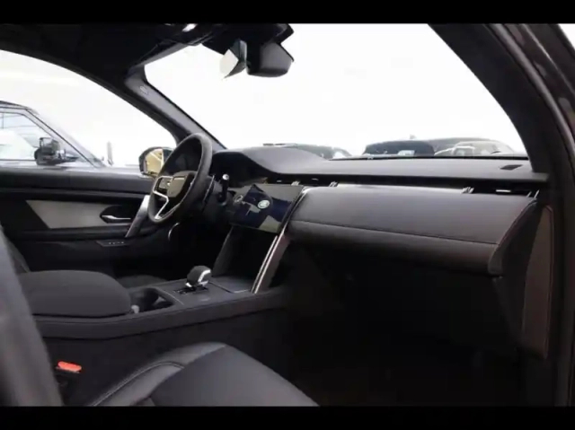 Land Rover Discovery Sport p270e phev 269ch dynamic se — photo 8