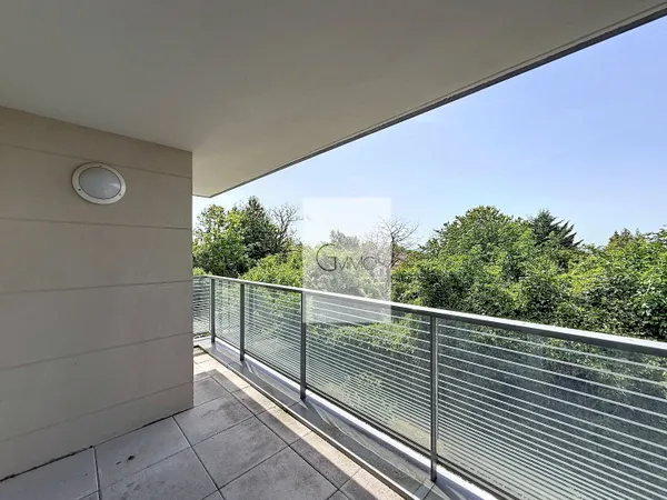 Cachan  3 pieces avec terrasse