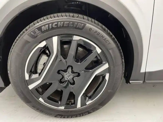 Peugeot 3008 electrique 210 ch 73 kwh — photo 17
