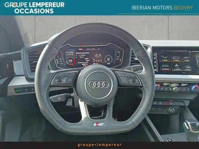 Audi A1 sportback 40 tfsi 207ch s line s tronic 7 — photo 11