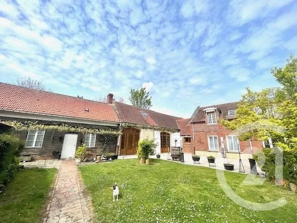 Maison 6 pièces 225 m²