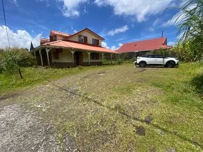 VILLA F5+F2 - LE MORNE ROUGE